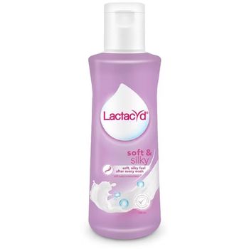 Lactacyd Soft and Silky Feminine Wash 150ml