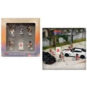 Tarmac Works Figures Set Bikini Car Wash Girls Diecast Car