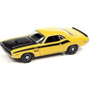 Auto World 1970 Dodge Challenger T/A FY1 Banana 1:64 Diecast Replica Model