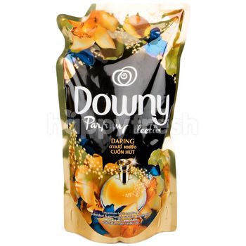 Downy Premium Parfum Daring Concentrate Fabric Conditioner 1.35L