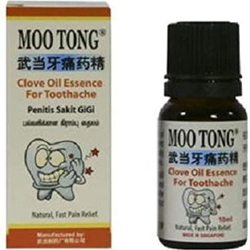 Moo Tong Clove Oil Essence for Toothache 10ml