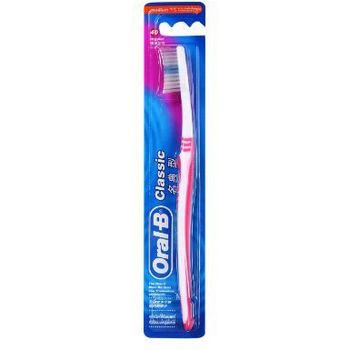 Oral-B Fresh Clean Medium Toothbrush