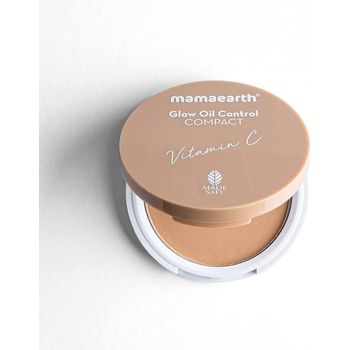 Mamaearth Glow Oil Control Compact Spf 30 9g 