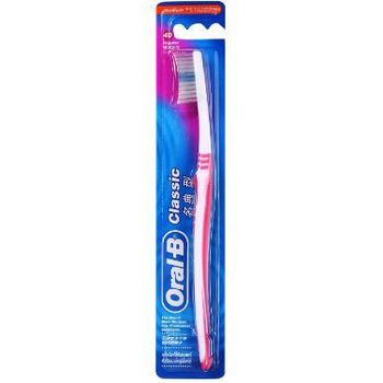 Oral-B Fresh Clean Medium Toothbrush