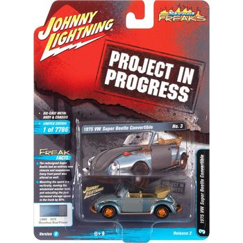 Johnny Lightning 1975 Volkswagen Super Beetle Convertible Marathon Blue 1:64 Scale